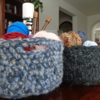 DIY - T-shirt yarn (tarn) crochet and knitted baskets